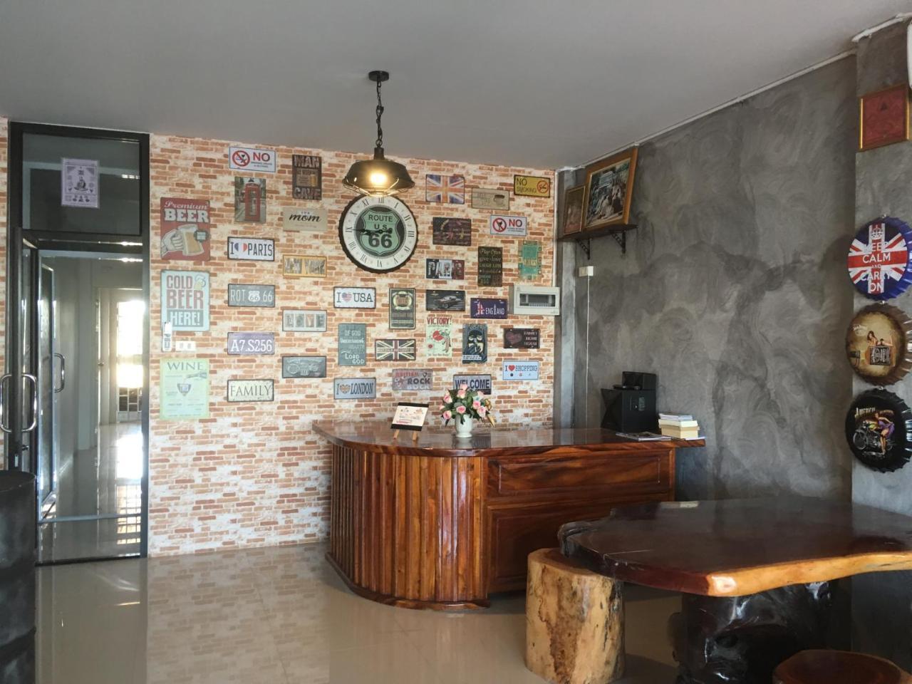 You In House Urt Surathani Airport Surat Thani Exteriér fotografie
